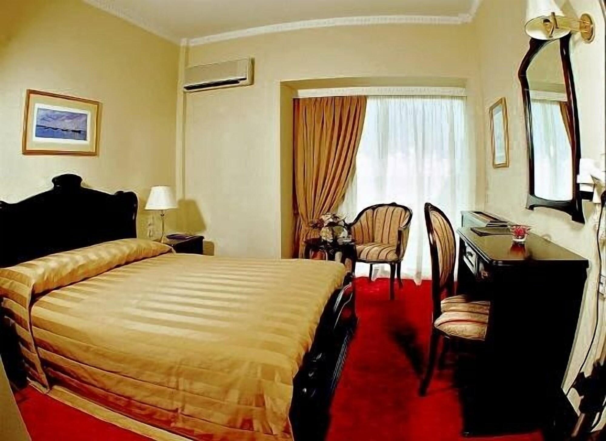 Santa Hotel Agia Triada (Thessaloniki)