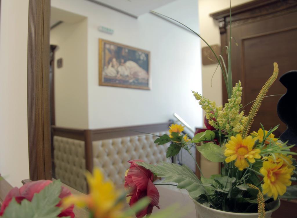 Hotel Santa Agía Triás