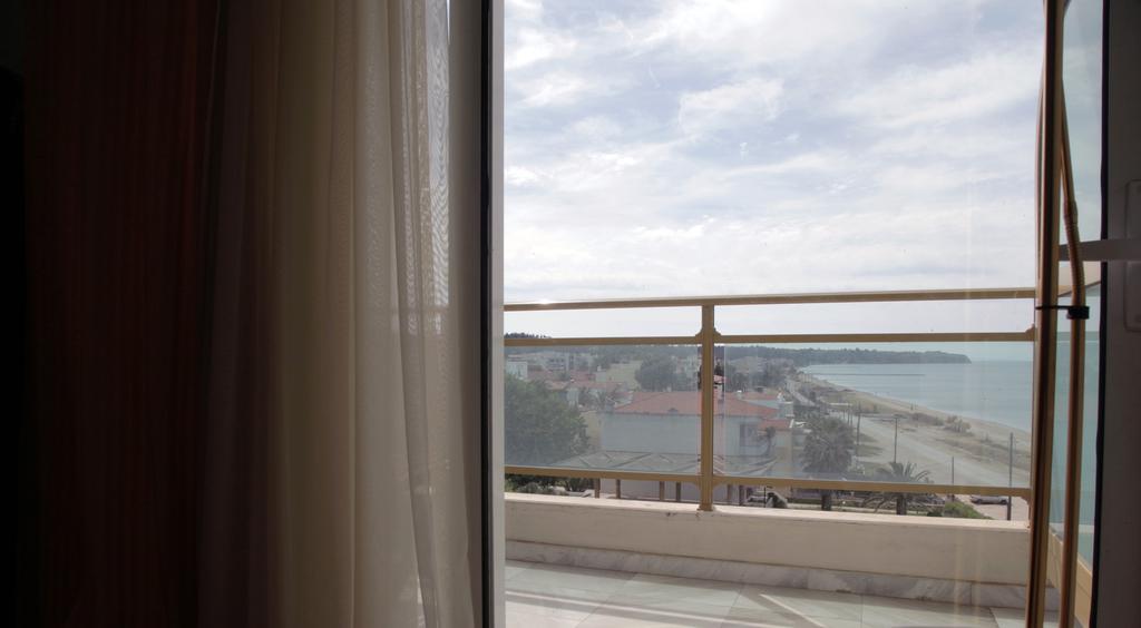 Hotel Santa Agía Triás
